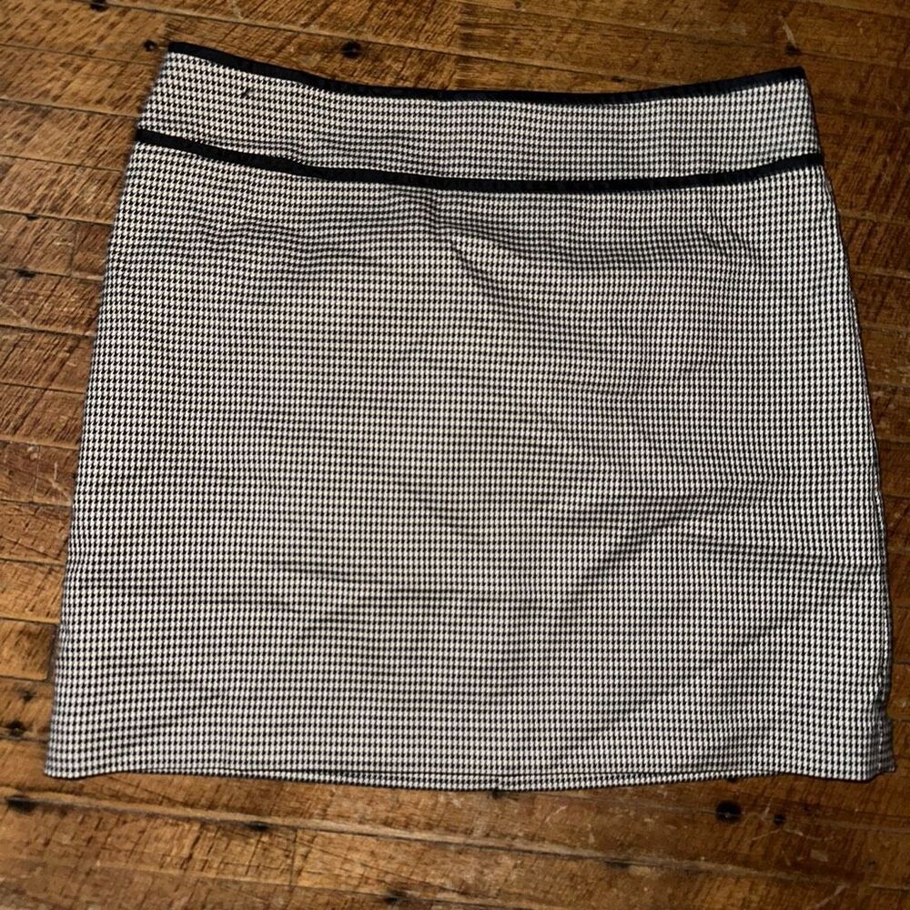 Loft herringbone minimalist elevated basics business casual skirt